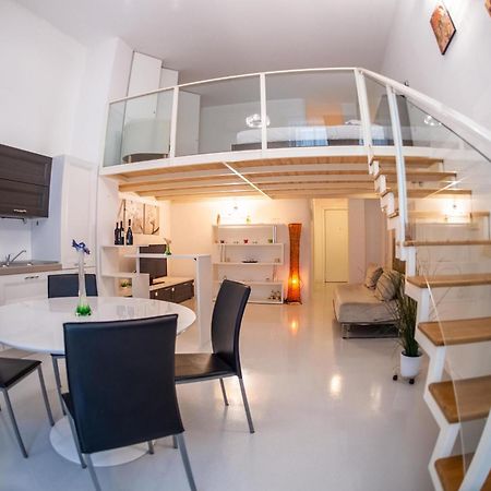 Angel White Loft Salerno Apartment Exterior foto