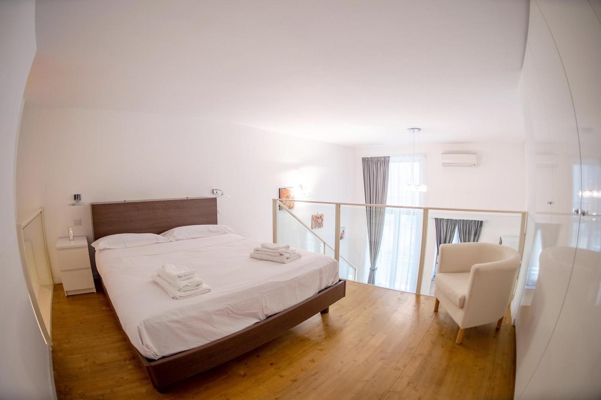 Angel White Loft Salerno Apartment Exterior foto